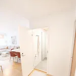 1 Bedroom Cityhome 1-5 Pers, Wifi, Washing Machine Apartamento