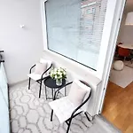 Apartamento 1 Bedroom Cityhome 1-5 Pers, Wifi, Washing Machine *